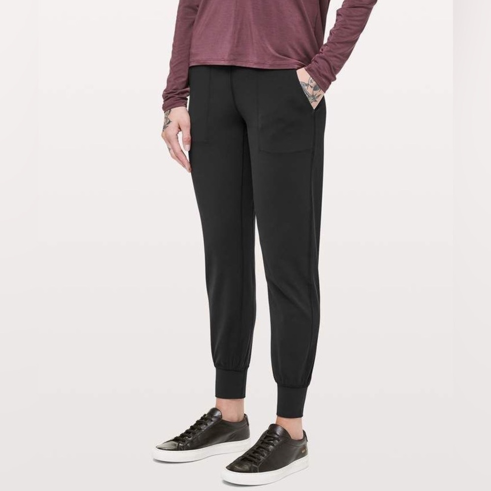 Like New • Lululemon Align Women's Black Jogger Pants